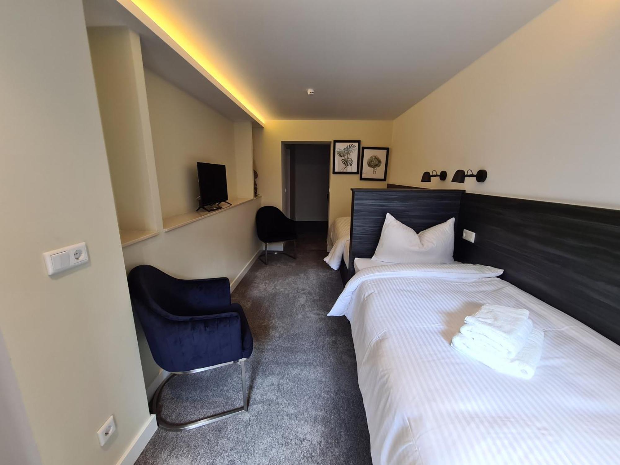 3 Monkeys Hotel 施泰因福特 外观 照片